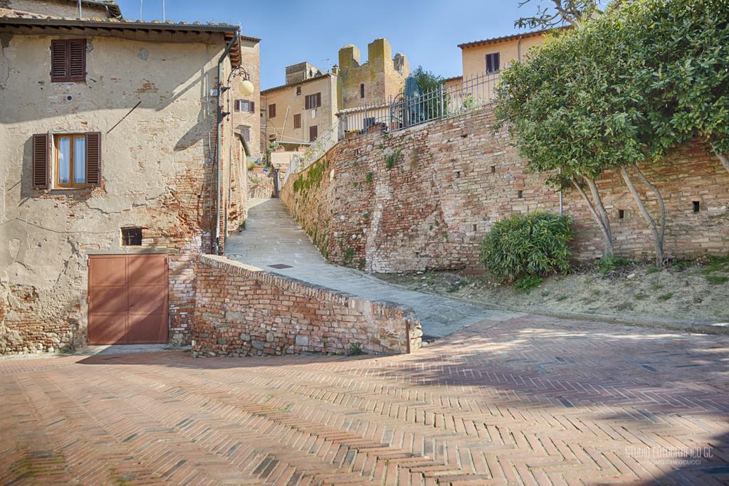 Tognazzi Casa Vacanze - Casa Il Giglio تْشيرتالدو المظهر الخارجي الصورة